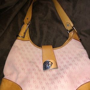 Dooney & Bourke Bag